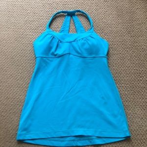Lululemon size 6 workout top